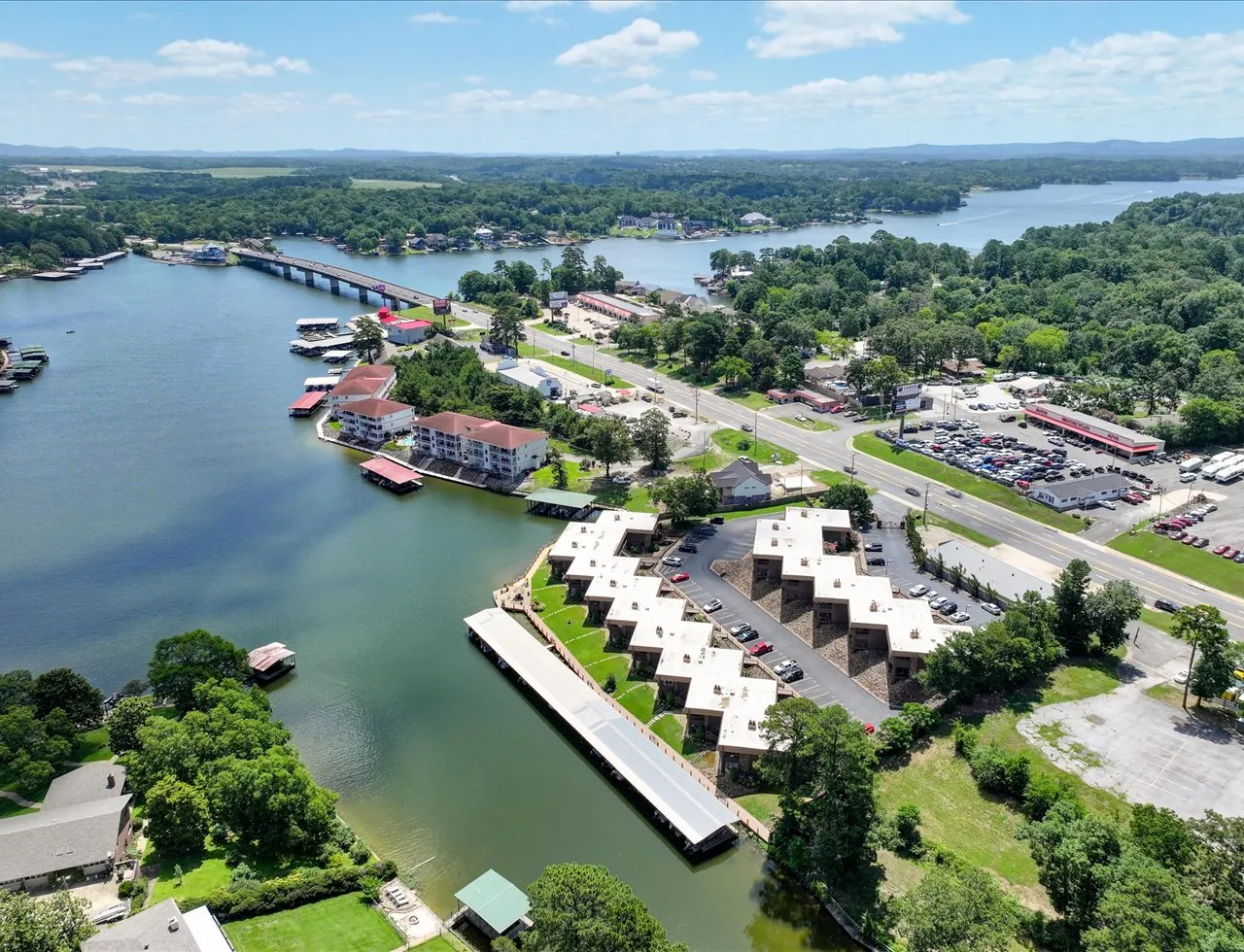 Fountain Lake